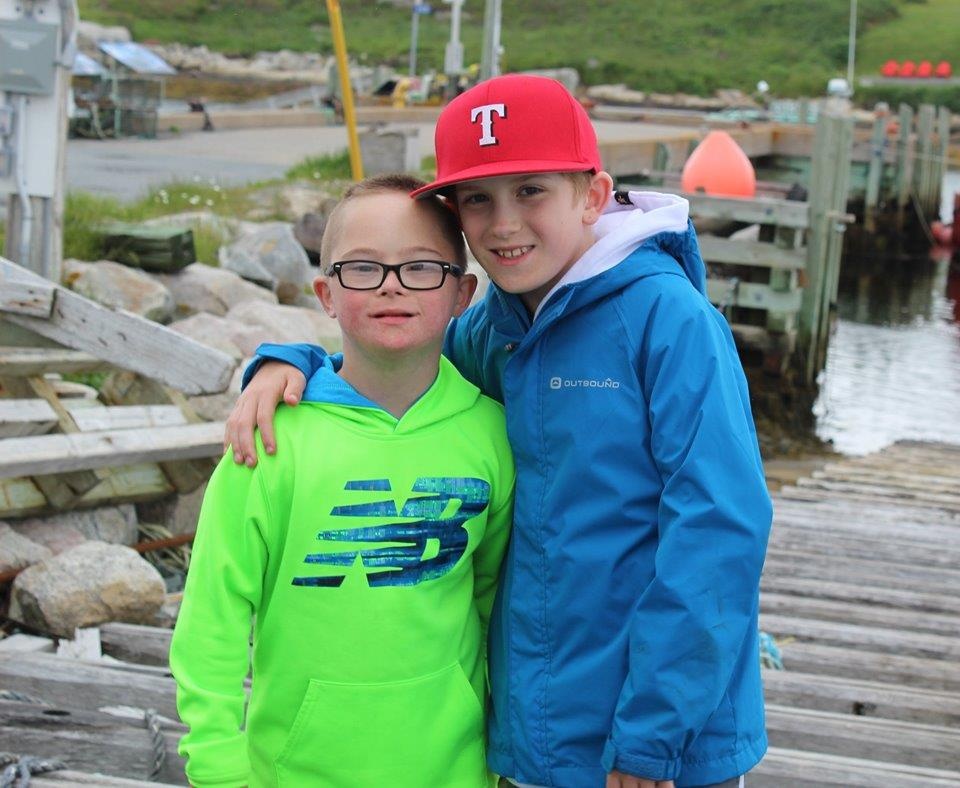 cap anh va em bi down anh 3