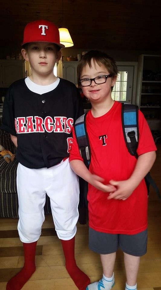 cap anh va em bi down anh 5