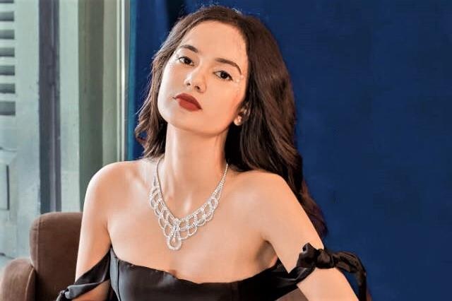 Nhung 'bong hong lai' 2K gay chu y vi cham khoe anh sexy hinh anh