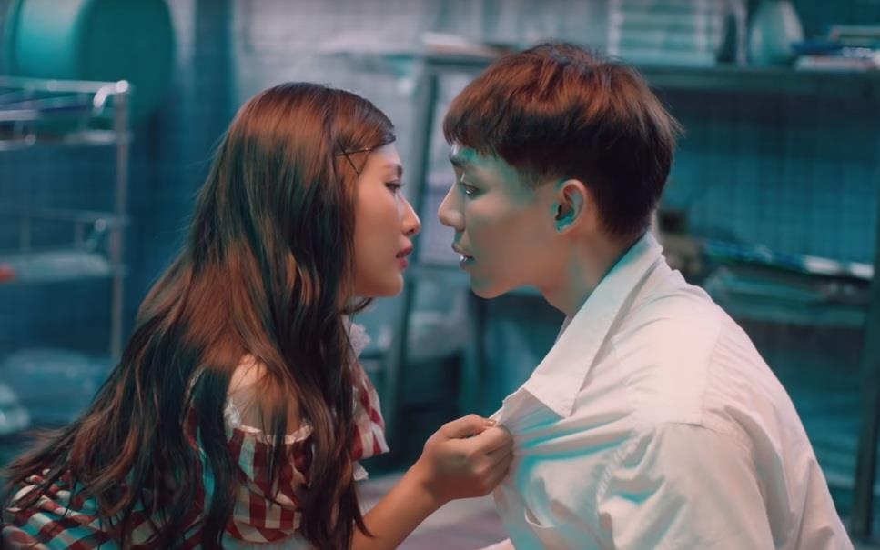 nu chinh mv erik anh 2