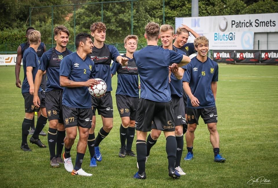 cong phuong than thiet voi dong doi Bi anh 1