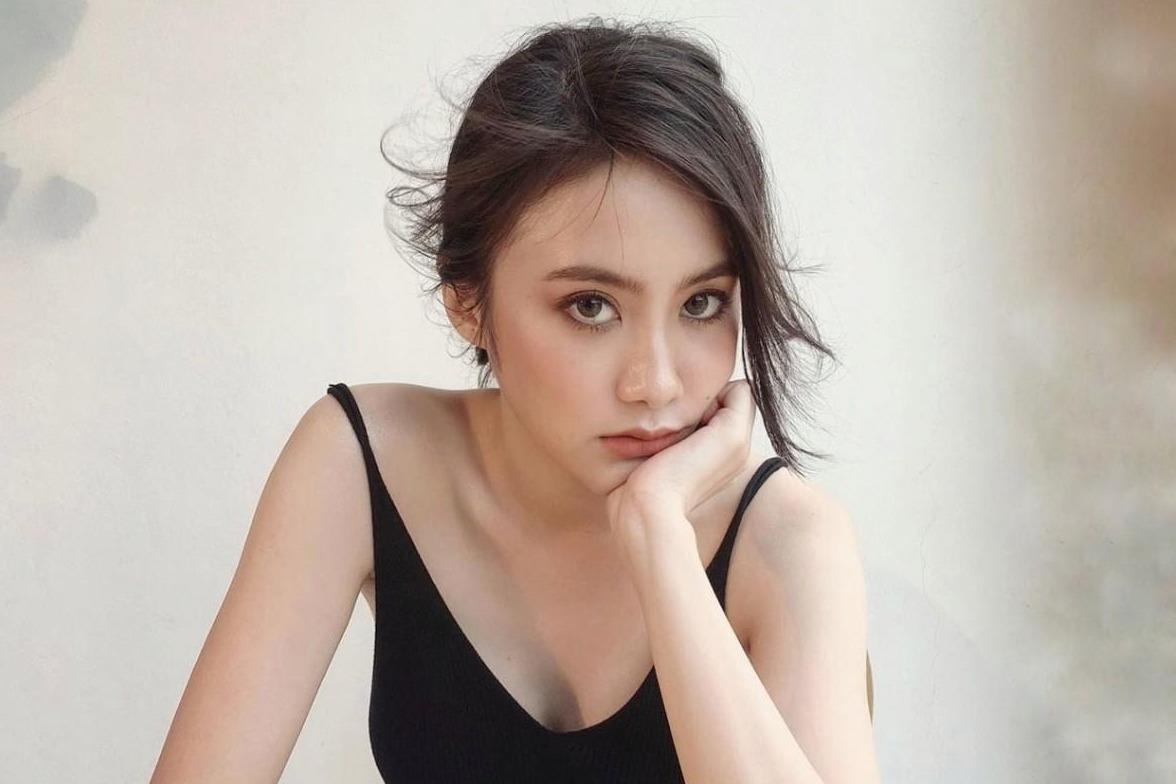 Hot girl Lao goc Viet ngay cang xinh dep, goi cam hinh anh