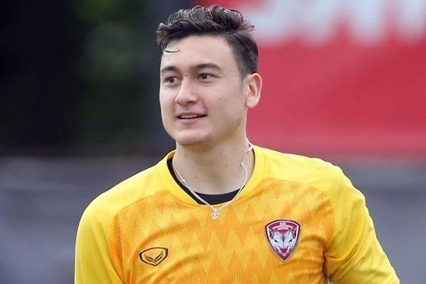 Lam Tay bi dong doi Thai Lan 'up sot' bang trung song mung sinh nhat hinh anh