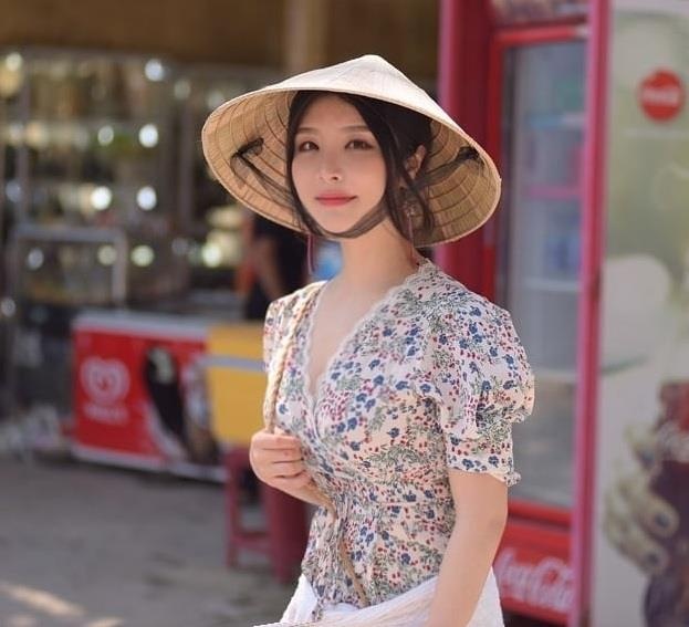 co giao han quoc nong bong anh 7