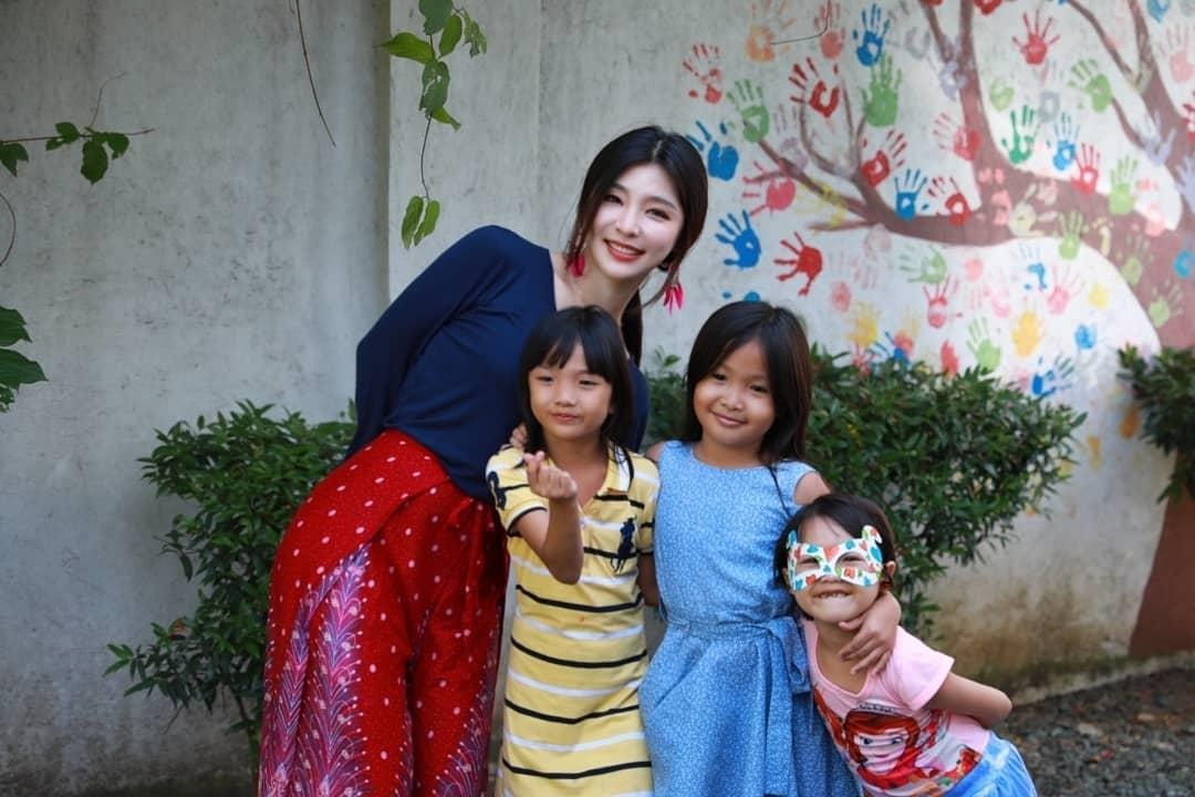 Co giao Han Quoc goi cam anh 5