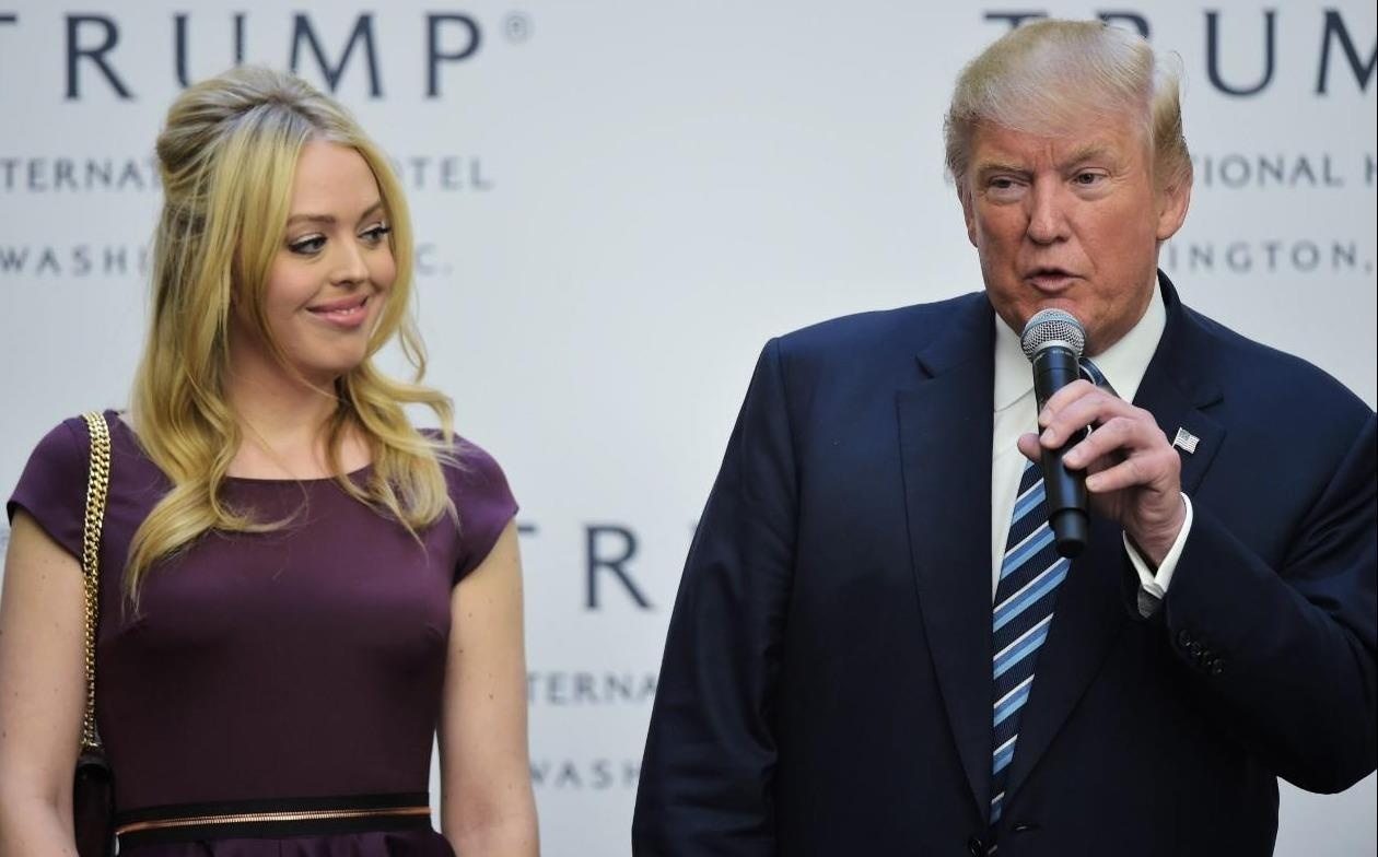 Con gai TT Trump va nhung 'cau am co chieu' gian nan thoi sinh vien hinh anh