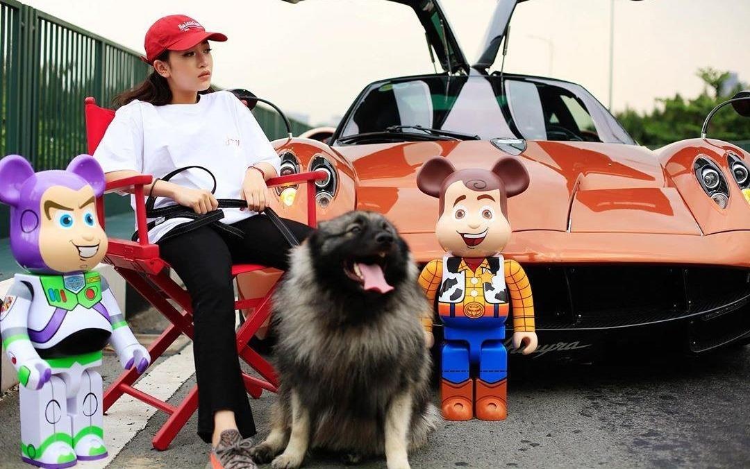 Dan 'trai xinh gai dep' cham khoe anh ben xe sang hinh anh