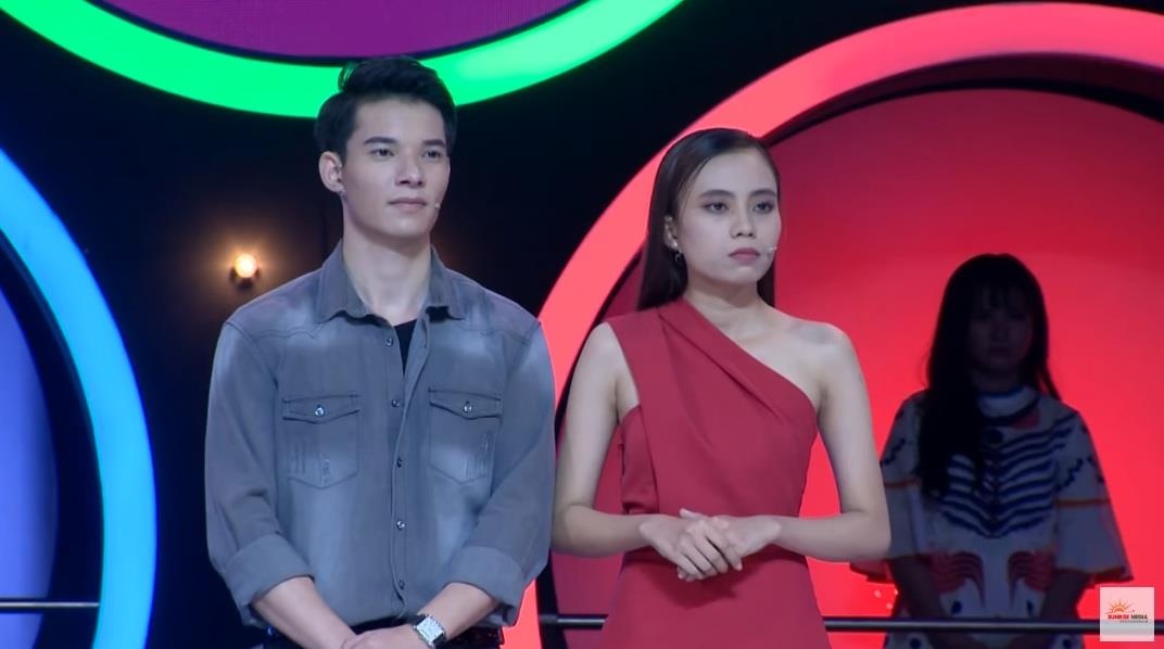 nguoi choi chuong trinh hen ho noi doi anh 1