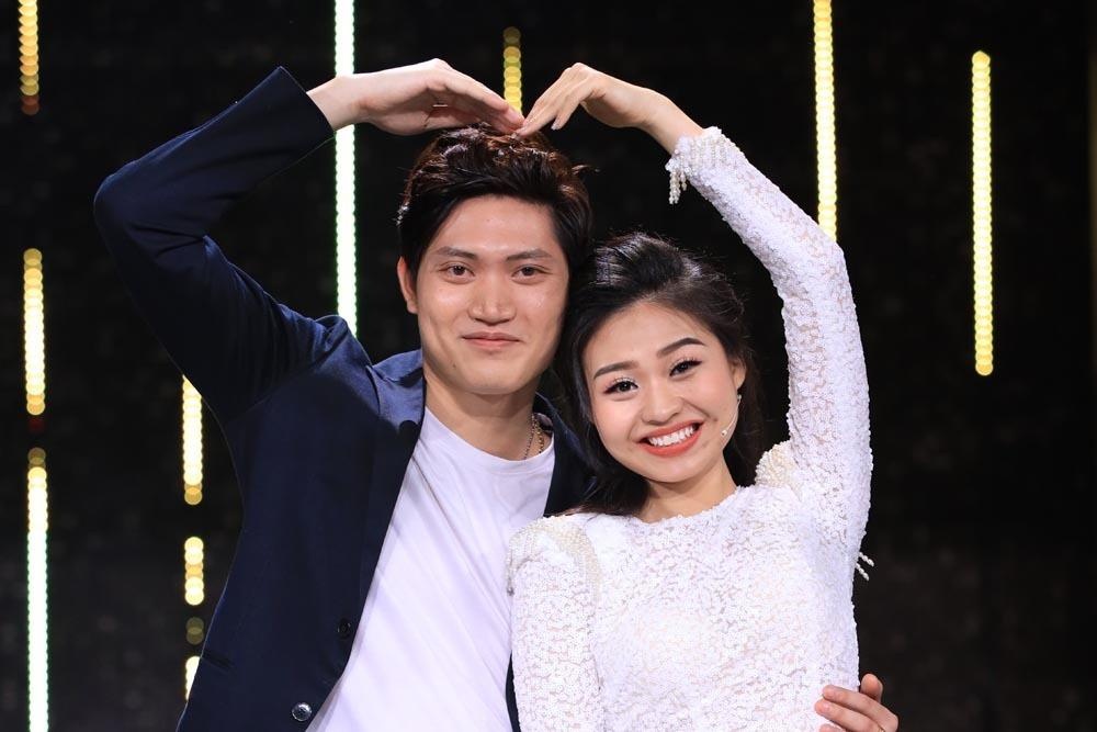 nguoi choi chuong trinh hen ho noi doi anh 2