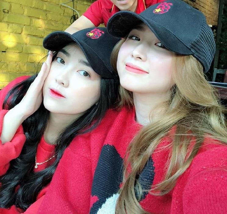 ban gai cau thu anh 6