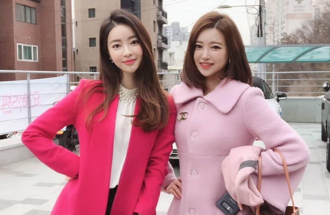 Cap song sinh noi tieng chau a anh 1