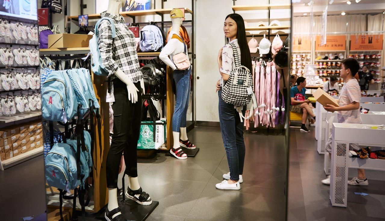 Giới trẻ châu á xài tiền hoang phí ảnh 5 Gioi tre chau a xai tien hoang phi anh 5