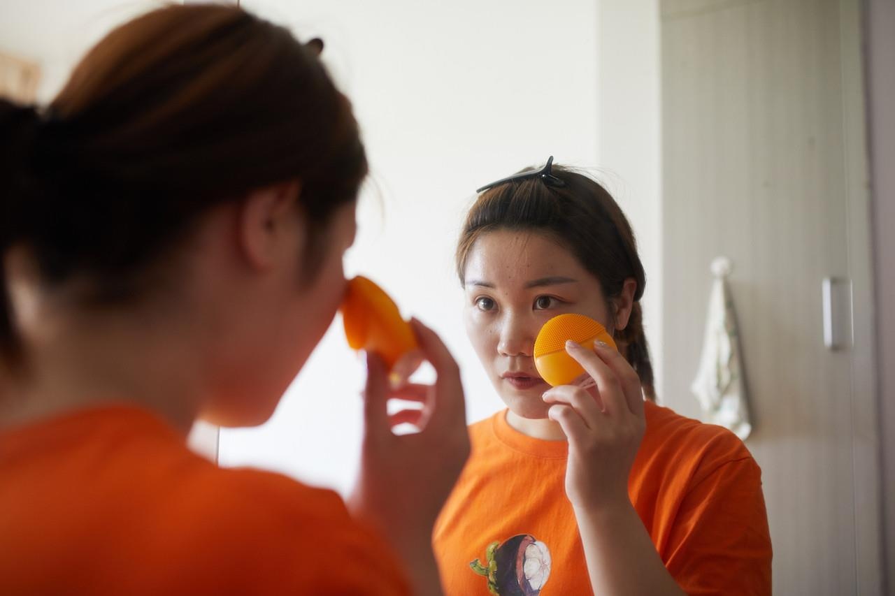 Giới trẻ châu á xài tiền hoang phí ảnh 2 Gioi tre chau a xai tien hoang phi anh 2