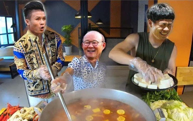 Tran ngap anh che 'lau Thai sieu cay khong lo' ung ho tuyen Viet Nam hinh anh