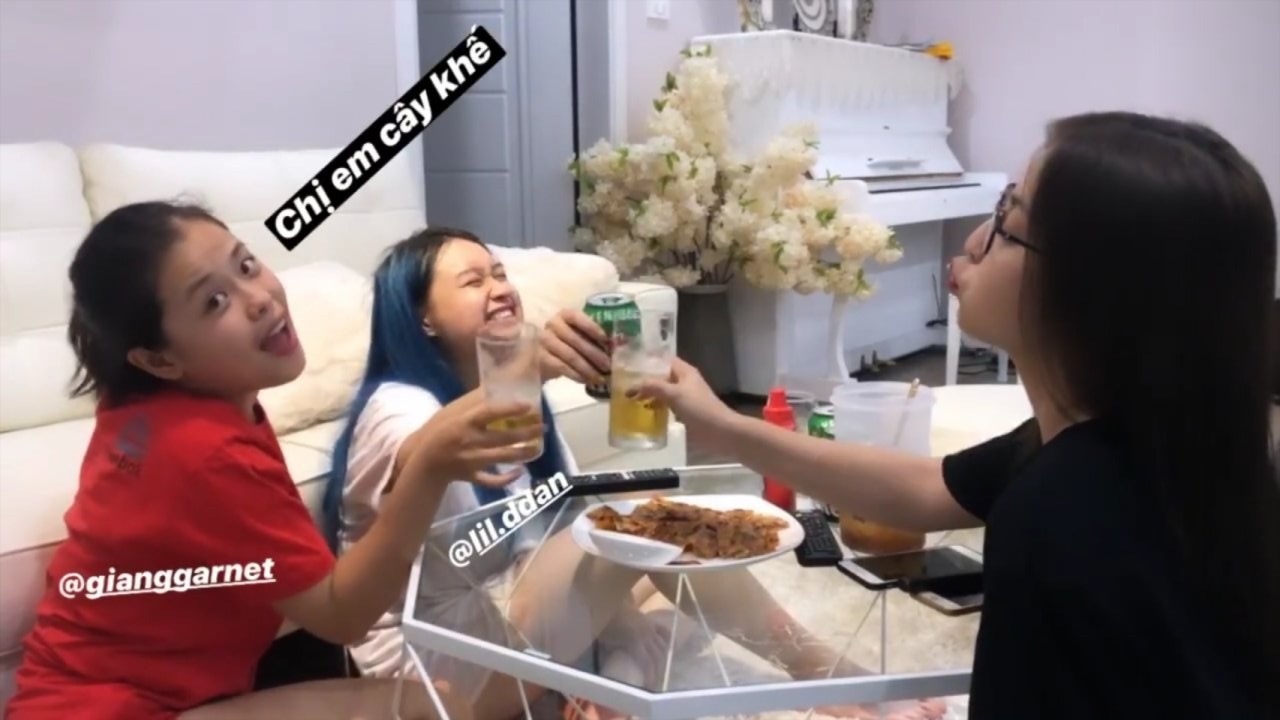 cau thu choi trung thu anh 2