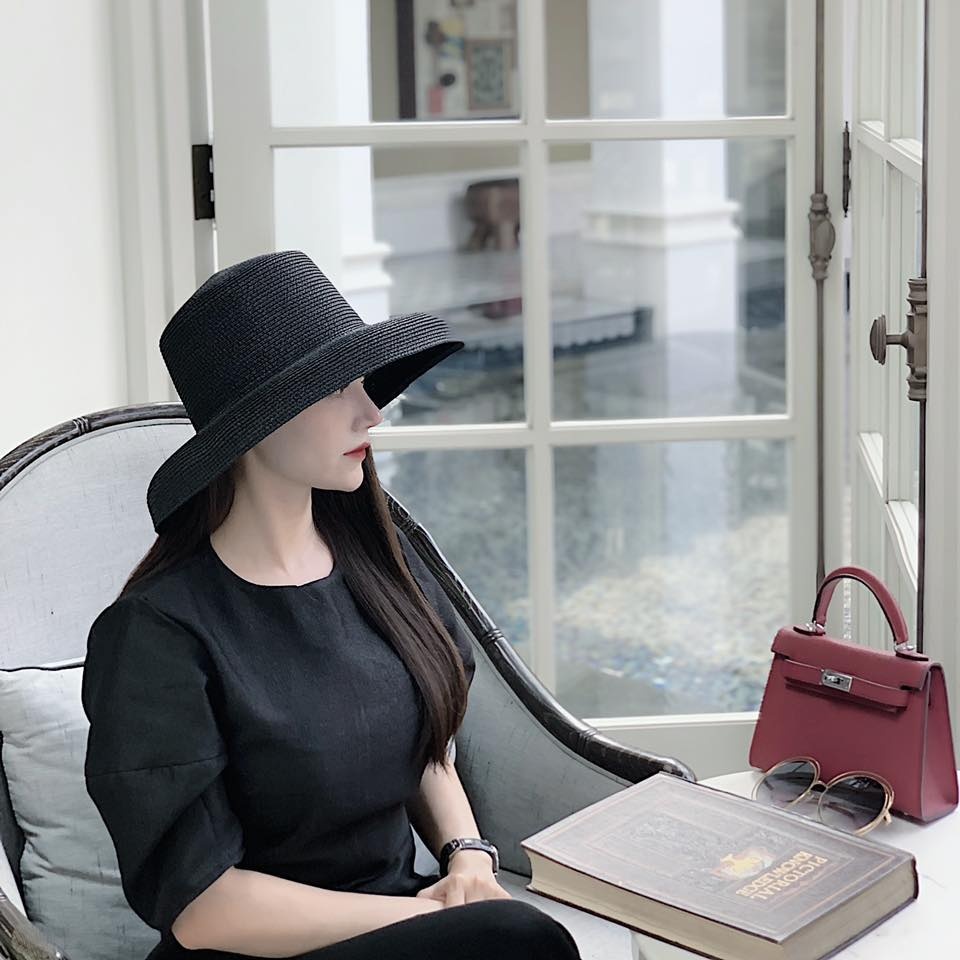 Ban gai cau thu anh 10