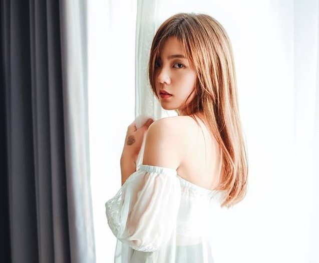 Hot girl nhom hai anh 1