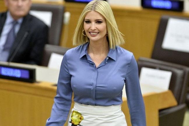 Ivanka Trump mac ao bo, lo dau nguc nhung co dang bi miet thi? hinh anh