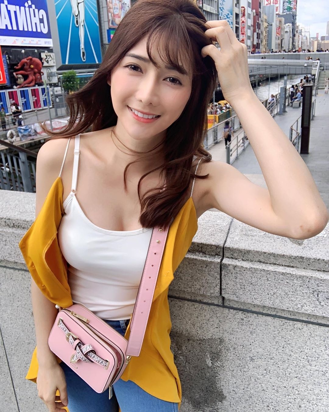 mac bikini ban tra sua anh 7