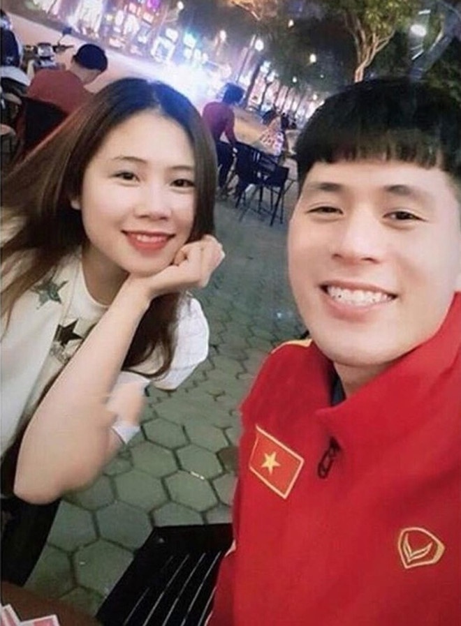 Ban gai cau thu anh 3