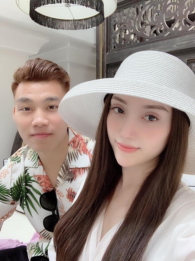 Ban gai cau thu anh 6