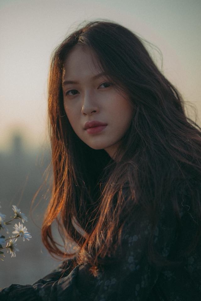 nu sinh hoc vien toa an anh 5