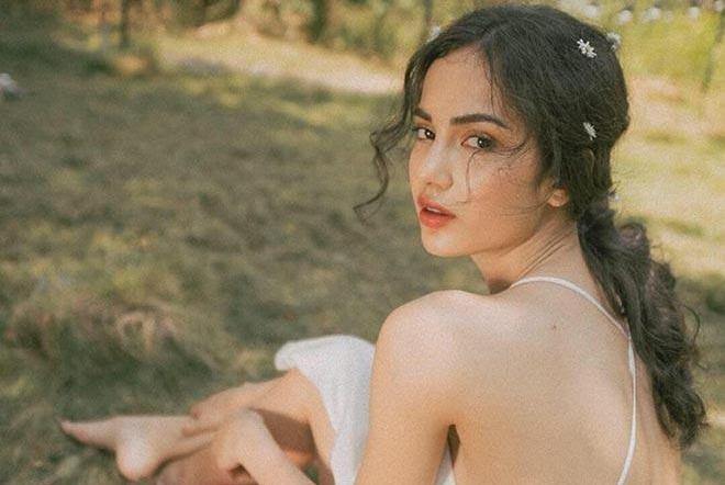 Ca si Doan Trang va dan sao Viet co con gai lai Tay, dam me nghe thuat hinh anh