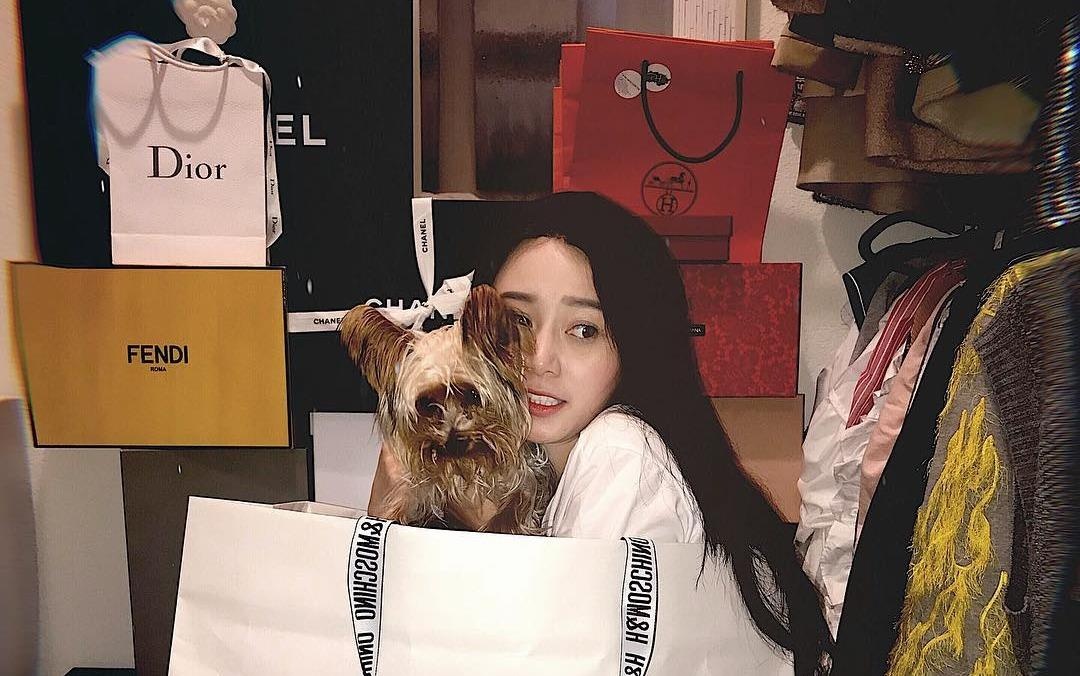 Rich kid tieu tien ty cho mot lan shopping: 'Minh khong xin tien ai' hinh anh