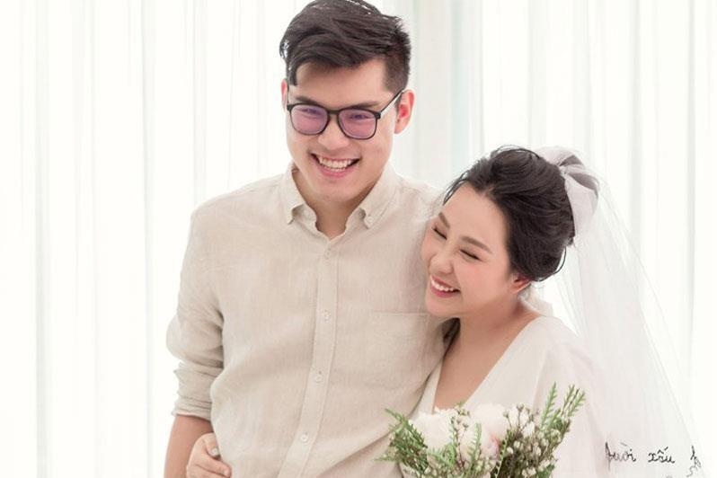 Nha van Gao thong bao chia tay chong sau 10 nam chung song hinh anh