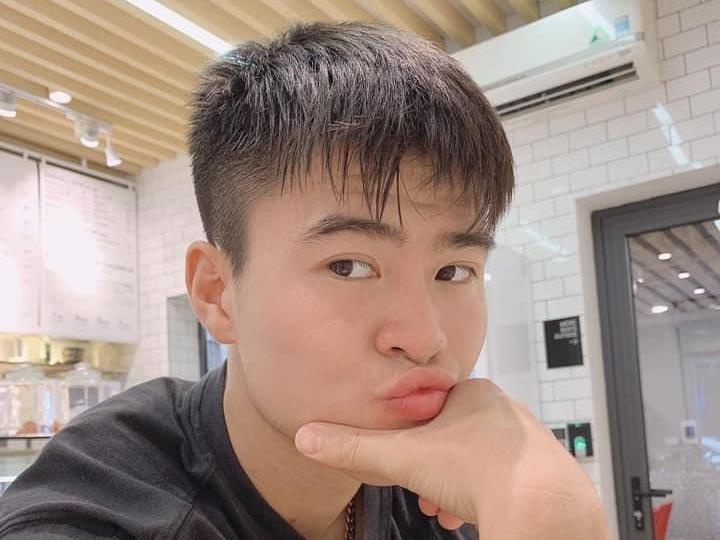 Duy Manh, Quang Hai duoc goi la 'thanh pha hit' khi hat song ca hinh anh