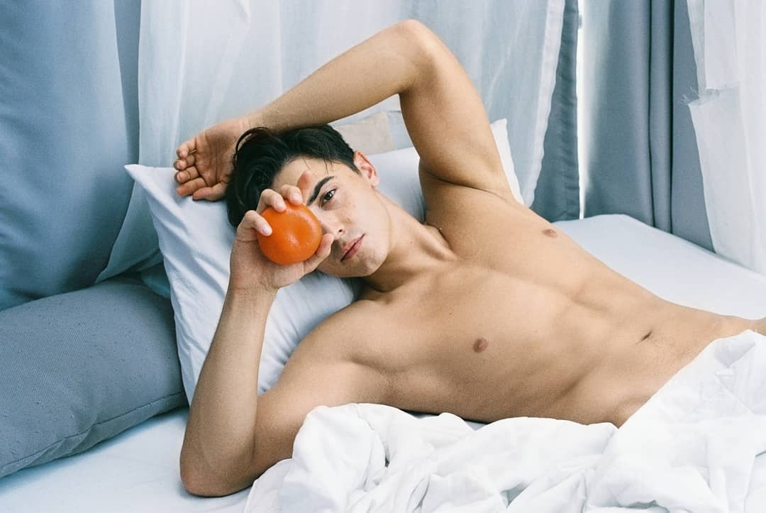 Trai tay dong mv viet anh 1