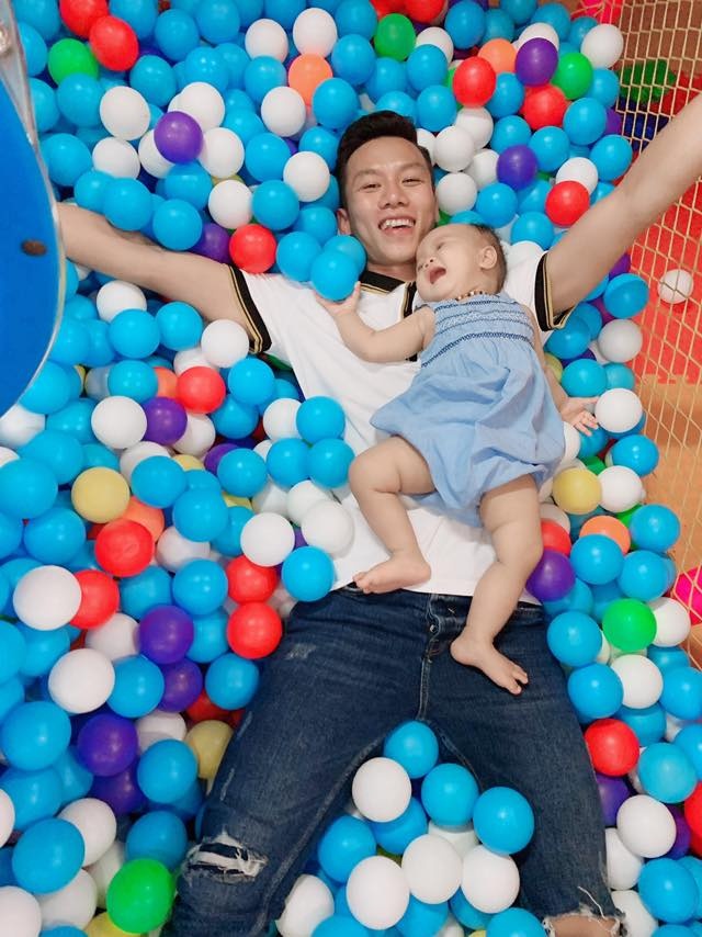 Cau thu khoe anh con anh 4