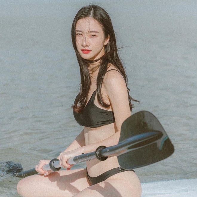 hot girl mat bady anh 2