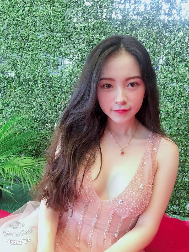 Co giao day tieng anh xinh dep anh 3