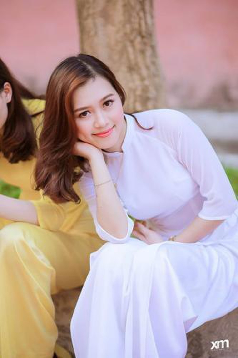 Co giao day tieng anh xinh dep anh 11