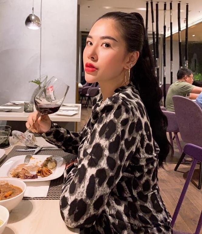 Co giao day tieng anh xinh dep anh 7