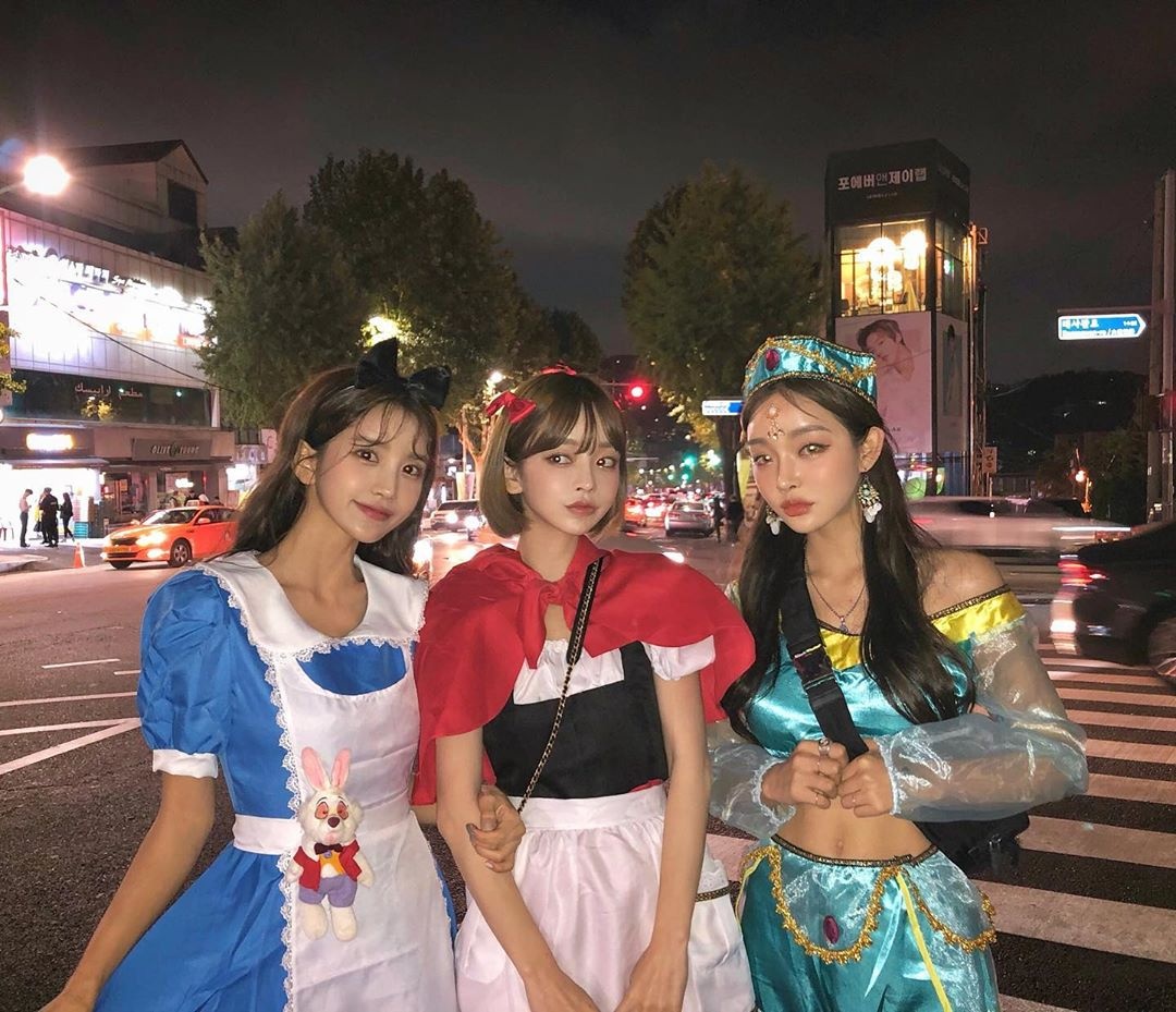 gioi tre hoa trang halloween anh 1