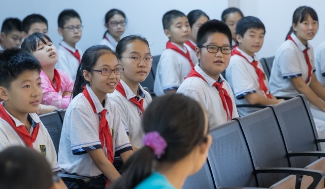 phu huynh phan doi cai cach giao duc anh 1