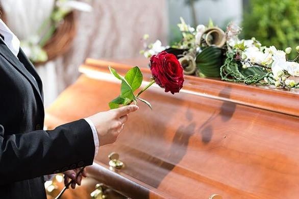 Start up Phap phuc vu nguoi chet tan tinh hinh anh