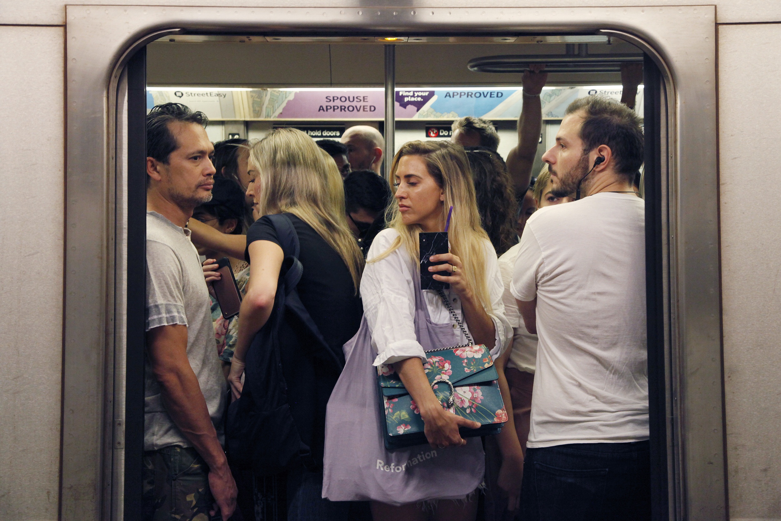 Hieu orion quay roi tiep vien hang khong anh 3