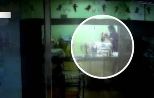 Clip nu y ta Han Quoc bao hanh tre so sinh gay phan no hinh anh