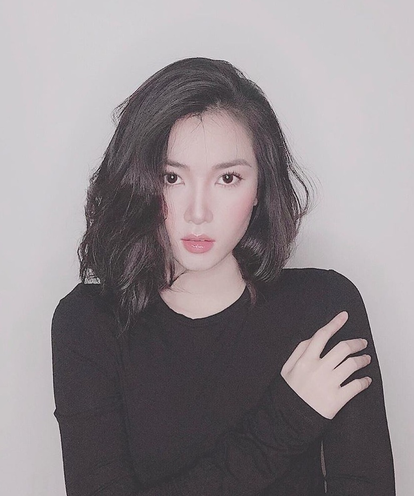 ban gai cau thu la giao vien anh 10