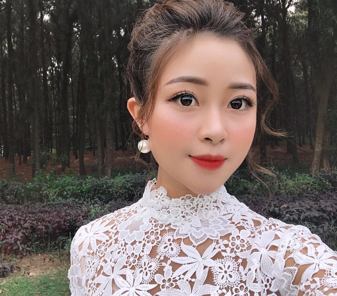 ban gai cau thu la giao vien anh 2