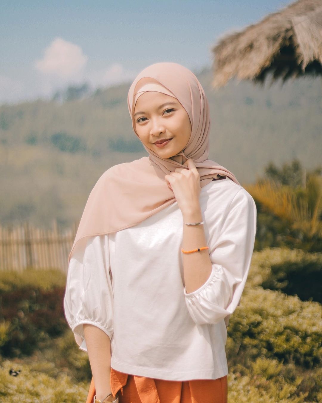 ban gai cau thu indonesia anh 11