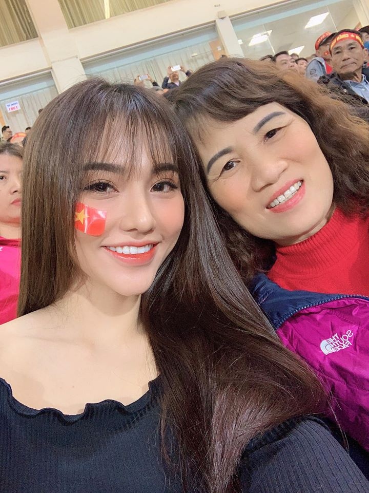 nguoi yeu hoang duc,  hoang duc gia han,  cau thu hoang duc,  ban gai cau thu u22 anh 5