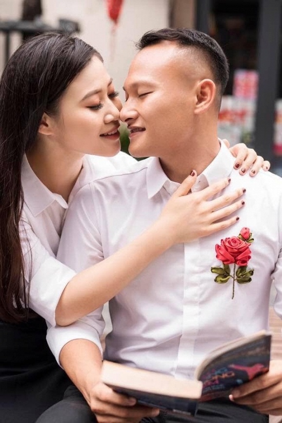 ban gai cau thu u22 anh 9