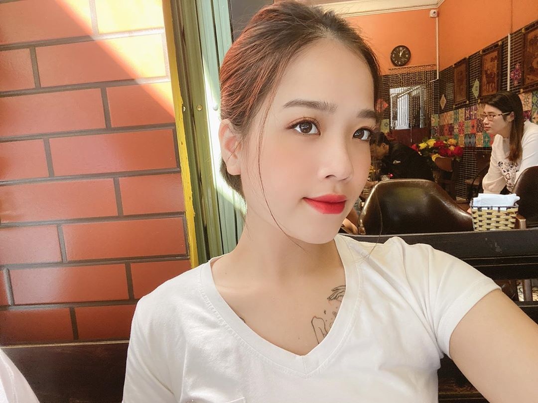 Ban gai Quang Hai anh 2