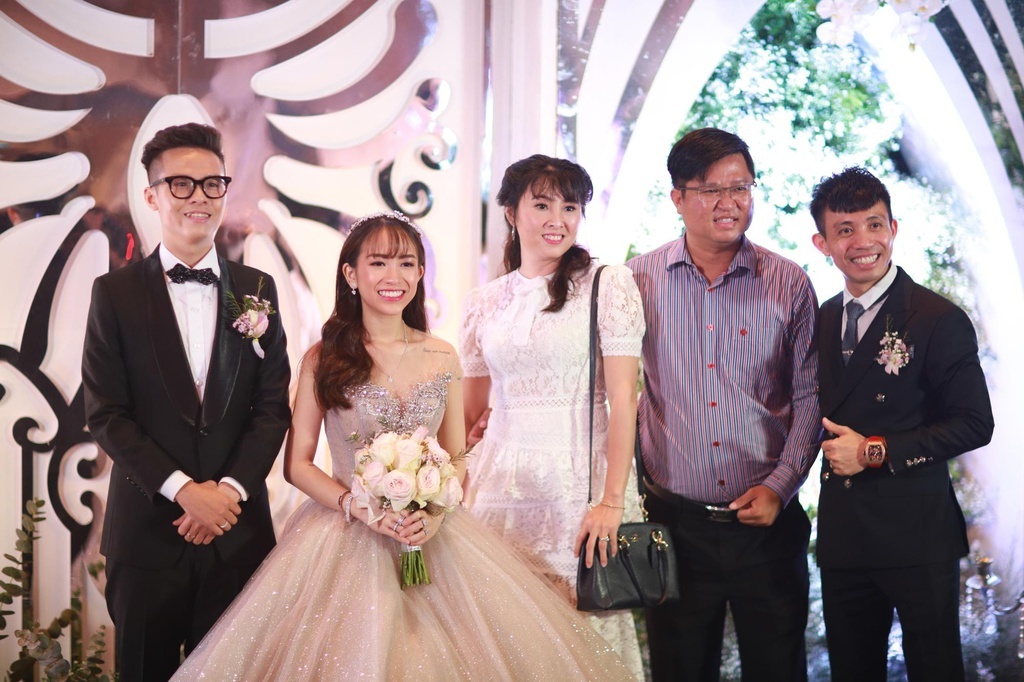 con gai minh nhua lay chong anh 1