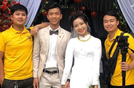 Phan Van Duc va vo sap cuoi rang ro trong le an hoi hinh anh