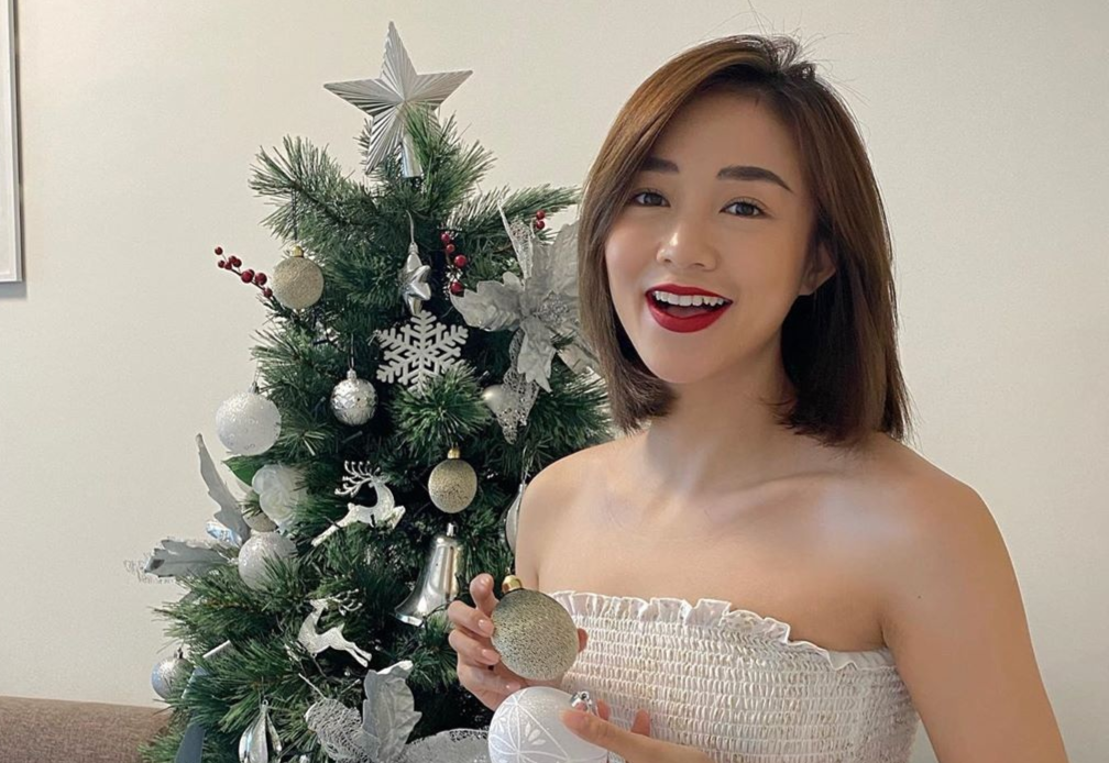 Hoi ban than Chi Pu, Salim va dan hot girl khoe anh don Giang sinh hinh anh